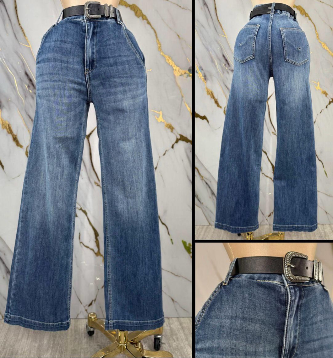 Wide Jean whit belt